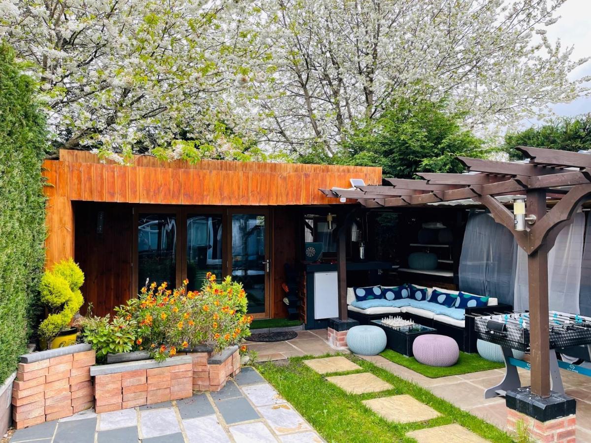 Tropical Style House Near Newcastle City Centre Экстерьер фото